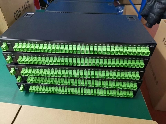 FTTX ODF 光学配送フレーム 19 インチラック FTTX接続用の24コアを搭載