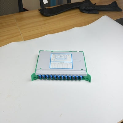 汎用ファイバースプライストレイ付きの12コアアウトドアファイバーミニ光学配送フレーム