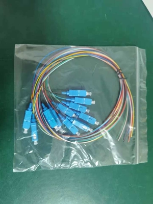 出口 0.9mm LSZH 光ファイバーピグテイル 12コード 1.5 2.0 3.0 挿入損失 ≤0.3dB 3