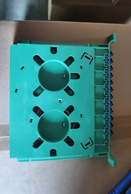 FTTX ODB NAP FTTH プラスチックの光ファイバースプライスケーブル用 12コア小型スプライストレイ