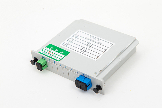 4Gネットワークファイバー光学キャビネット用のカスタマイズされたG657ファイバータイプ2x1カードスプリッタ1*2