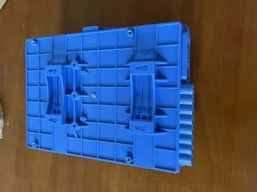 300*245*100mm ミニタイプスプリッター FDB インドネシアのFTTH配送ファイバーシステム